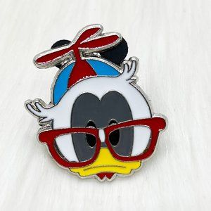 🔮 5/$25‎ Disney Nerds Rock! Donald Duck Pin